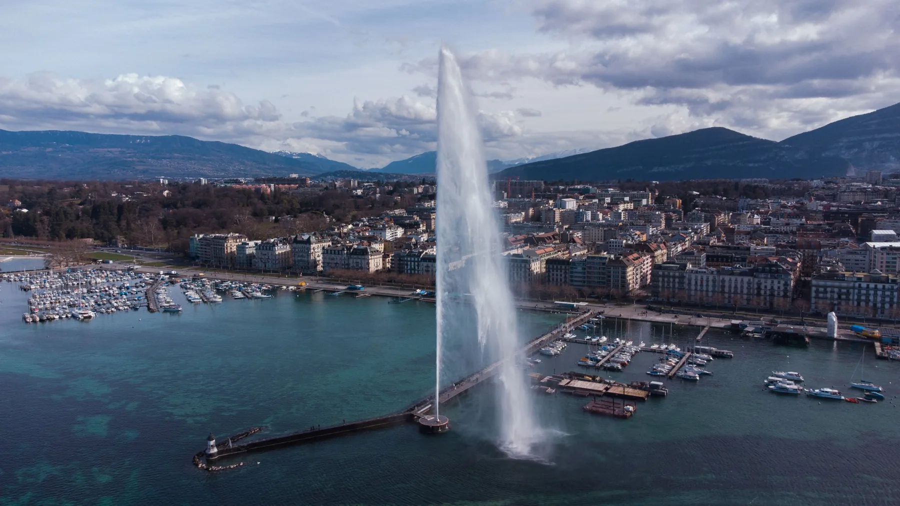 Geneva’s Jet d’Eau rising above Lake Geneva